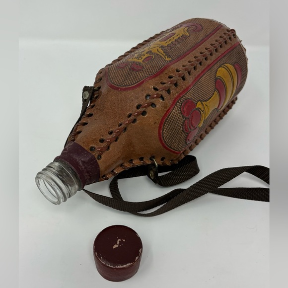 Vintage Columbia Decanter Leather Hand Tooled Empty Bottle Flask With Cap Strap - Picture 8 of 16
